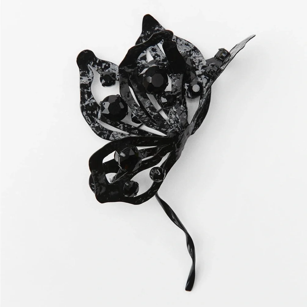 Zara limited edition floral brooch you cannot miss - Picture 1 of 4